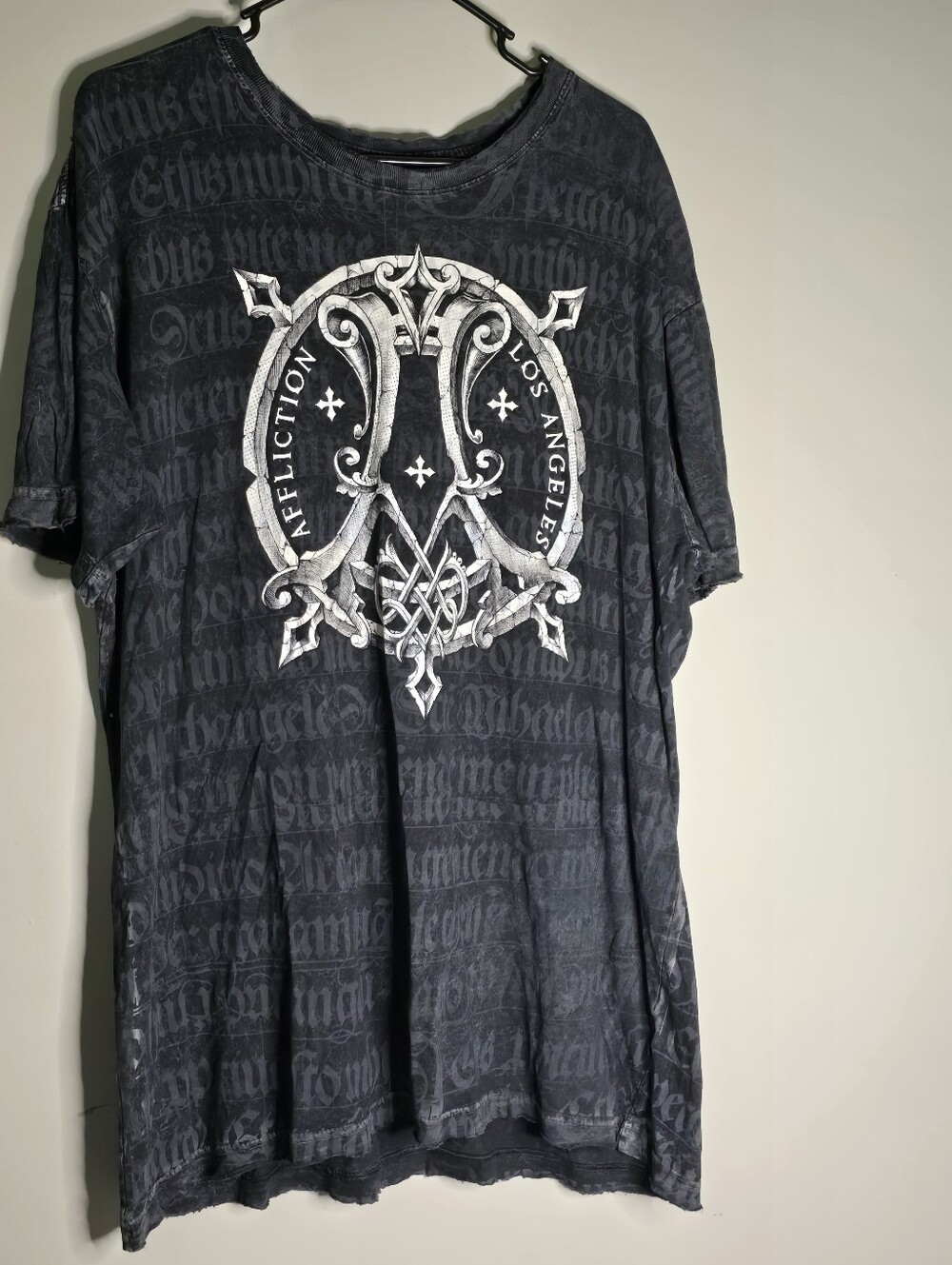 Mens Affliction Short-Sleeve Graphic Tee - Charcoal Black with White Crest